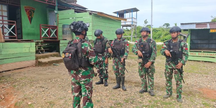 Satgas Pamtas Kewilayahan Yonif 410/Alugoro Pos Jagiro Laksanakan Pelayanan Kesehatan Gratis Pos di Kampung Jagiro