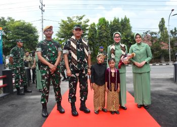 Pangdam IV/Diponegoro tinjau pangkalan serta beri arahan prajurit dan persit Yonarmed 3/NP