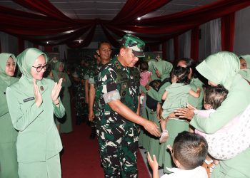 Kedekatan Pangdam dan Ketua Persit KCK PD IV/Diponegoro dengan para Prajurit dan keluarganya