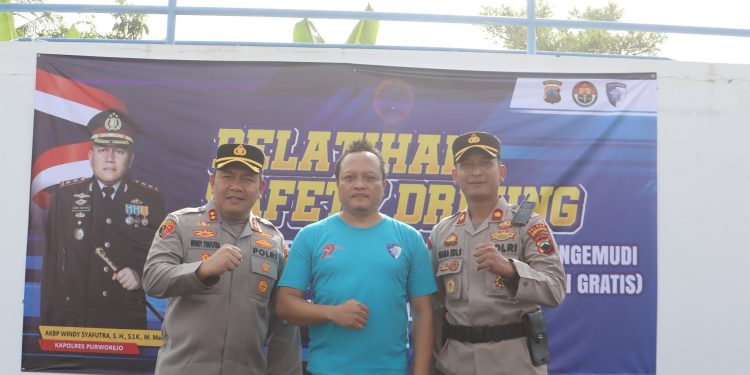 Antisipasi Kecelakaan, AKBP Windy Syafutra Inisiasi Pelatihan Khusus Sopir MBG se-Purworejo