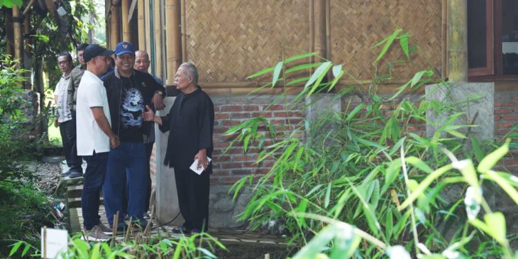 Kembangkan Bambu, Wamen Viva Yoga Ajak Ajik Krisna Menjadikan Bali sebagai Pusat Bambu Dunia
