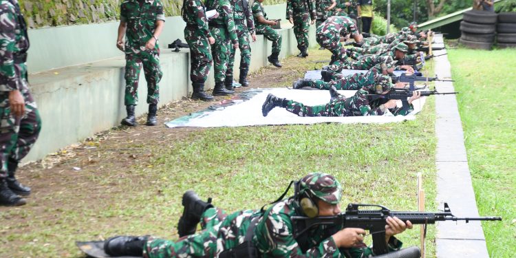 Kodam IV/Diponegoro gelar Uji Kemampuan Jasmani para Kabalakdam dan Dansatbanmin