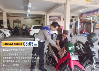 Duta Pelayanan Dampingi Wajib Pajak dalam Proses Perpanjangan dan Pengesahan STNK di Samsat Semarang 2