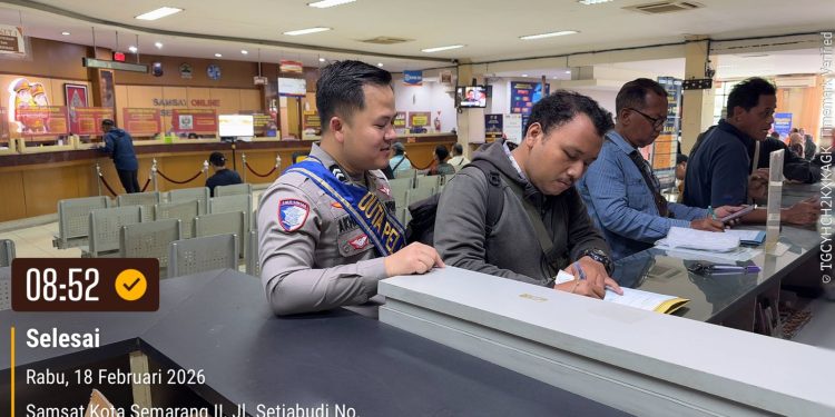 Duta Pelayanan Jadi Garda Terdepan, Urus STNK di Samsat Semarang 2 Kini Lebih Cepat dan Mudah
