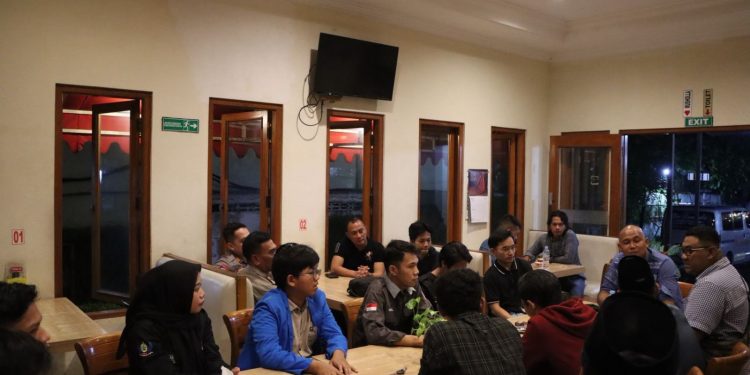 Kapolres Kendal Ngopi Bareng BEM dan OKP, Bahas Keamanan hingga Isu Lokal