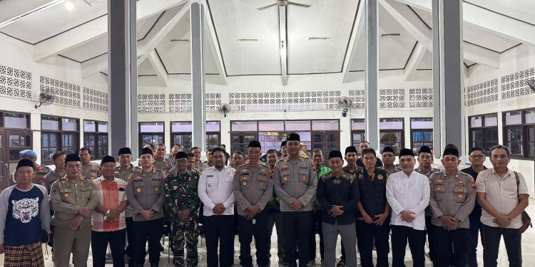 Safari Ramadan di Kaliwungu, Kapolres Kendal Tekankan Sinergi Jaga Kamtibmas