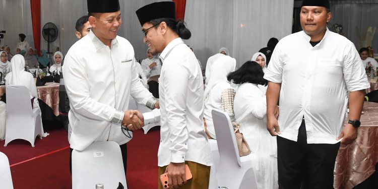 Malam yang Penuh Cahaya, Pangdam IV/Diponegoro Berbagi dan Menguatkan Kebersamaan