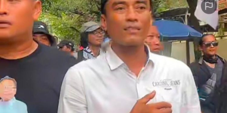Kasus Demo Pajak di Pati: Botok dan Teguh Divonis 6 Bulan Percobaan, Langsung Bebas