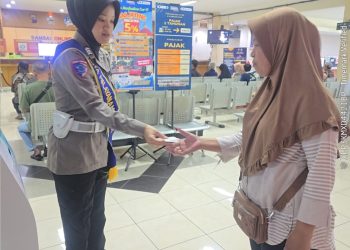 Duta Pelayanan Samsat Semarang 2 Proaktif Bantu Masyarakat Urus Pengesahan dan Perpanjangan STNK