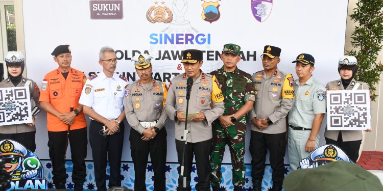Pangdam IV/Diponegoro Hadiri Apel Gelar Pasukan Operasi Ketupat Candi 2026, Wujudkan Mudik Aman dan Nyaman