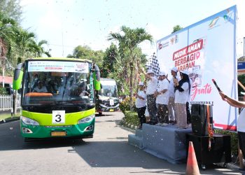 “Mudik Aman Berbagi Harapan” PTPN 1 Regional 1 Lepas Tiga Bus Mudik Gratis