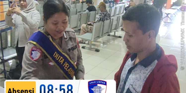 Membangun Kepercayaan Lewat Aksi Nyata, Duta Pelayanan Perkuat Pelayanan Publik di Samsat Semarang 2