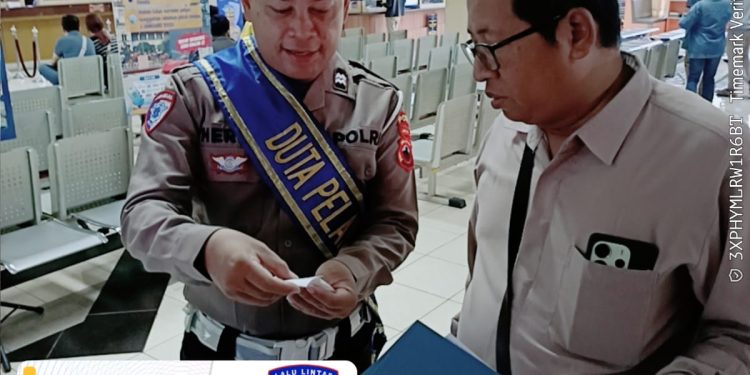 Inovasi Pelayanan Publik, Duta Pelayanan Tingkatkan Kepuasan Wajib Pajak di Samsat Semarang 2