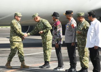 Pangdam IV/Diponegoro Dampingi Menhan dan Panglima TNI Tinjau Latihan Operasi Laut Gabungan 2026