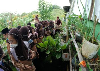 Belajar Kelola Sampah Sejak Dini, Siswa Kelas 1 SD IT Nidaul Hikmah Antusias Kunjungi TPS Bulu 3R
