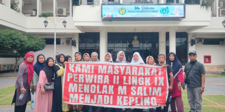 Warga Lingkungan IX Geruduk Kantor Walikota