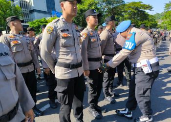 Propam Polda Jateng Periksa Personel di Lokasi Aksi, Pastikan Pengamanan Humanis Tanpa Senjata Api