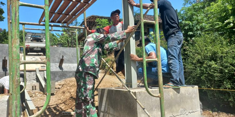 Babinsa dan Warga Bersatu, Baja Penopang Jembatan Perintis Garuda Mulai Berdiri