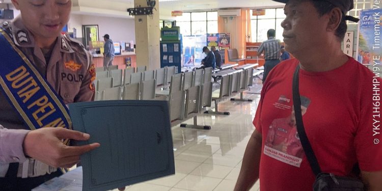 Duta Pelayanan Ditlantas Polda Jateng: Jembatan Aspirasi Warga di Samsat Semarang 2