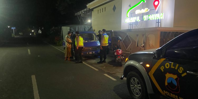 Heboh Pocong Berkeliaran di Dawe Kudus, Polisi Pastikan Isu Bohong