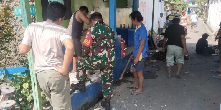 Dekat Tanpa Jarak, Cara Babinsa Jaga Kebersihan Lingkungan Lewat Kerja Bakti Bersama Warga