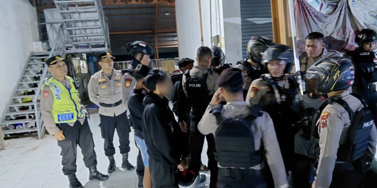 Laporan Warga via 110, Polisi Amankan Enam Remaja di Mejobo Kudus