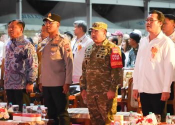 Kasdam IV/Diponegoro Hadiri Perayaan Waisak di Borobudur, TNI Hadir Menjaga Kedamaian