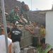 Wujud Kemanunggalan TNI, Babinsa Kademangan Bersama Warga Gotong Royong Rehab Rumah Layak Huni
