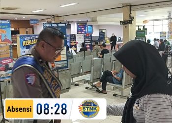 Duta Pelayanan Hadir di Samsat Semarang 2, Kini Wajib Pajak Lebih Cepat dan Mudah Mengurus STNK