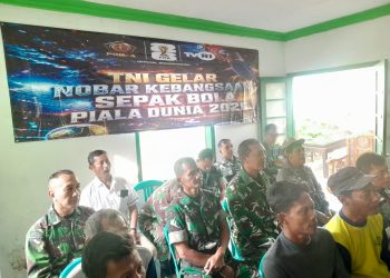 Demam Piala Dunia Satukan TNI dan Warga, Koramil Jajaran Kodim Sragen Dipadati Penonton Nobar