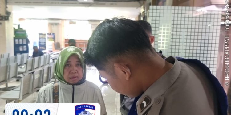 Duta Pelayanan Ditlantas Polda Jateng Permudah Proses Pengesahan STNK, Wajib Pajak Merasa Lebih Nyaman dan Terbantu