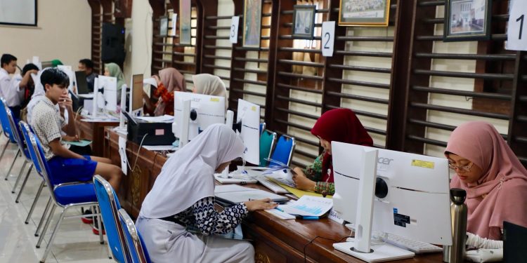 Seleksi Transparan dan Akuntabel, 228 Ribu Calon Murid Diterima di SMA/SMK Negeri Jateng