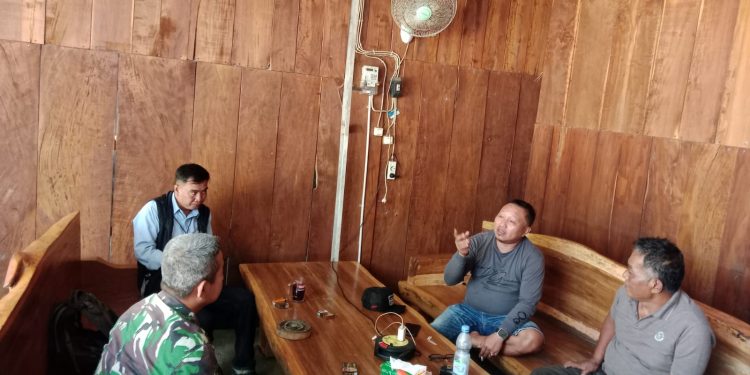 Babinsa Koramil 11 Manyaran Perkuat Sinergi dengan Tokoh Masyarakat