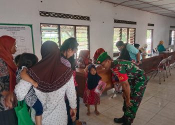 Babinsa Koramil 04/Nguntoronadi Dampingi Posyandu, Wujud Nyata Kepedulian TNI untuk Kesehatan Ibu dan Anak