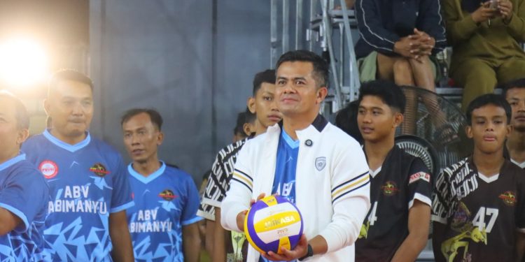 Kapolres Boyolali Buka Turnamen Bola Voli Abimanyu Cup Semi Open dalam Rangka Hari Bhayangkara ke-80