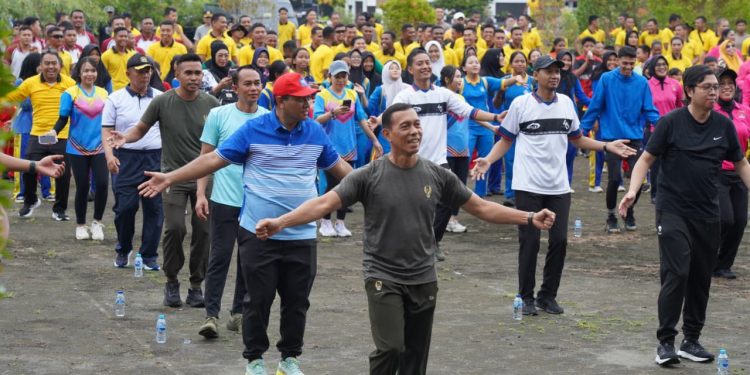 Sinergitas TNI-Polri Mengalir dalam Semangat Hari Bhayangkara ke-80 : Bersama Masyarakat Wujudkan Papua Barat yang Harmonis