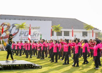 Semarak HUT Bhayangkara ke-80, Personel dan Keluarga Besar Polda Jateng Pererat Kebersamaan Lewat Olahraga Bersama