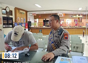 Dari Langkah Pertama hingga Berkas Selesai, Duta Pelayanan Samsat Semarang 2 Siap Dampingi Wajib Pajak