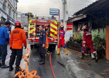 Pertamini di Ungaran Timur Terbakar Saat Isi BBM, Dua Motor Hangus dan Pemilik Alami Luka Bakar