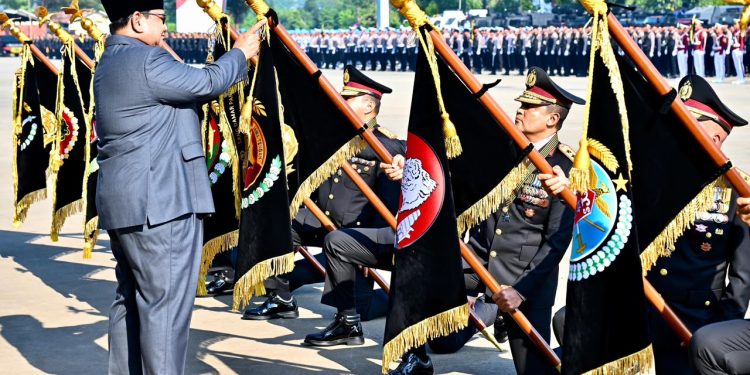 Kado Hari Bhayangkara ke-80, Polda Jateng Raih Penghargaan Tanda Kehormatan Nugraha Sakanti dari Presiden RI