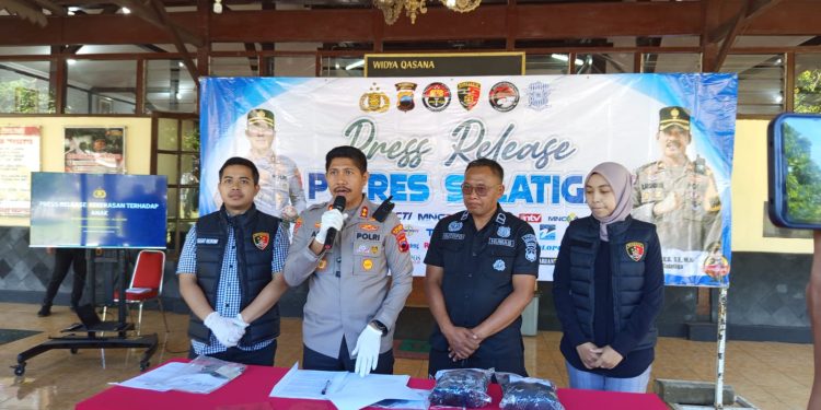 Ungkap Kasus Kekerasan Terhadap Anak, Polres Salatiga Amankan Pelaku Penyiraman Air Keras
