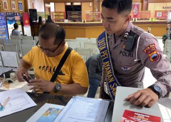 Tak Lagi Bingung Urus STNK, Duta Pelayanan Ditlantas Polda Jateng Hadir Lebih Dekat Melayani Wajib Pajak di Samsat Semarang 2