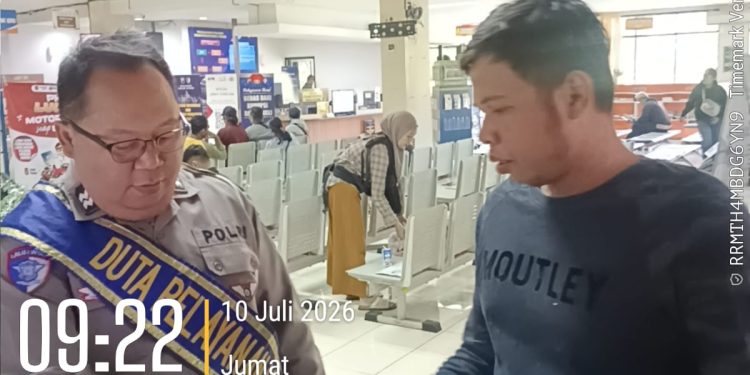 Tak Perlu Bingung Urus STNK, Duta Pelayanan Ditlantas Polda Jateng Siap Dampingi Wajib Pajak di Samsat Semarang 2