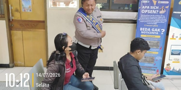 Datang dengan Tenang, Pulang dengan Kepuasan! Duta Pelayanan Samsat Semarang 2 Siap Menemani Setiap Proses Urus STNK