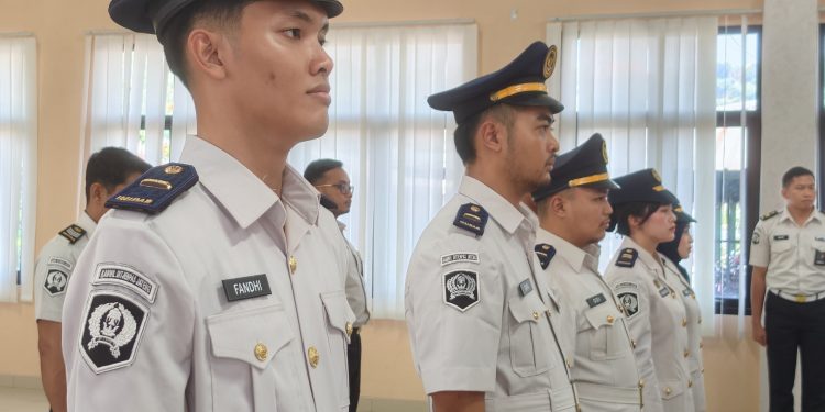 Lantik 10 Pejabat Non-Manajerial, Kakanwil Ditjenpas Jateng Tegaskan Integritas dan Profesionalisme dalam Mengemban Amanah