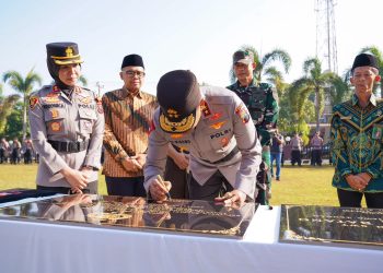 Kapolda Jateng Kukuhkan Peningkatan Tipe Polresta Batang, Tegaskan Peningkatan Status Harus Diiringi Pelayanan yang Semakin Profesional dan Responsif