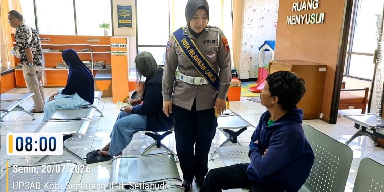 Jangan Tunda Kewajiban Anda! Nikmati Pendampingan Duta Pelayanan Ditlantas Polda Jateng Saat Mengurus STNK di Samsat Semarang 2