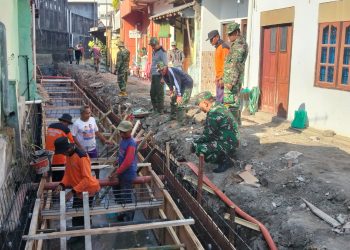 Hari Ke-6 TMMD Sengkuyung Tahap III TA. 2026 Kodim 0735 Surakarta, Terus di Kebut dengan merakit dan Pasang Begesteng Serta Buang Tanah
