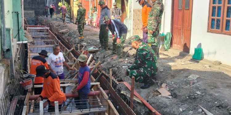 Hari Ke-6 TMMD Sengkuyung Tahap III TA. 2026 Kodim 0735 Surakarta, Terus di Kebut dengan merakit dan Pasang Begesteng Serta Buang Tanah