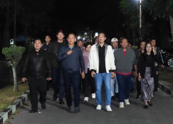 Pangdam IV/Diponegoro Nobar Bersama Warga, Bangun Kebersamaan Lewat Semangat Olahraga